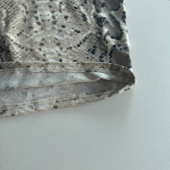 FASHION NOVA | Snake Print Crop Top | Beige Neutral | Size Small - Picture 4 of 16